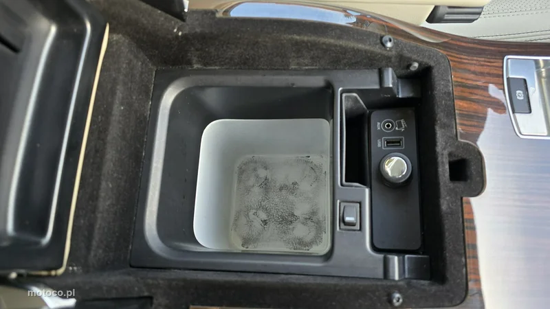 Land Rover Range Rover 32