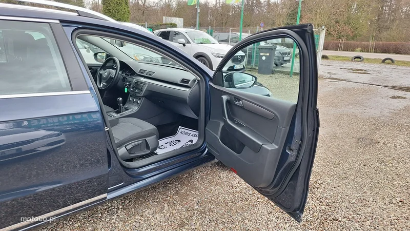 Volkswagen Passat B7 12