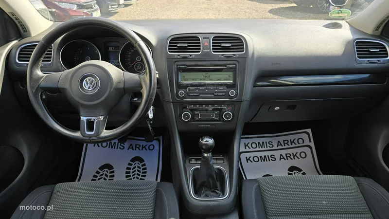 Volkswagen Golf VI 11