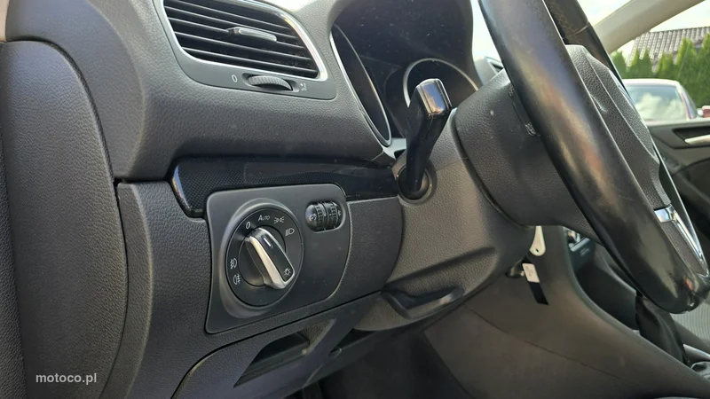 Volkswagen Golf VI 17