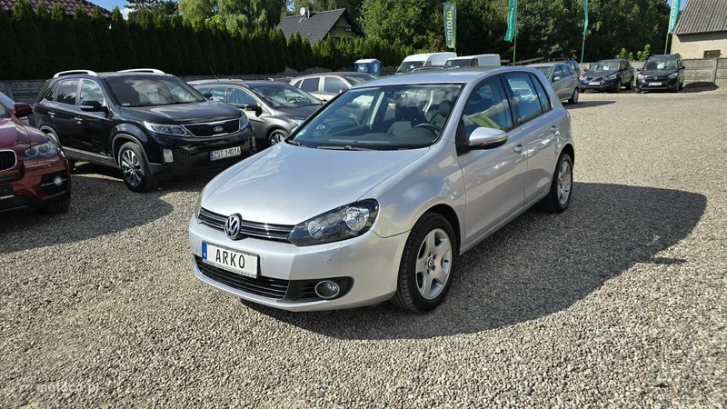 Volkswagen Golf VI 3
