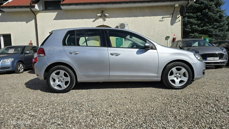 Volkswagen Golf VI 7