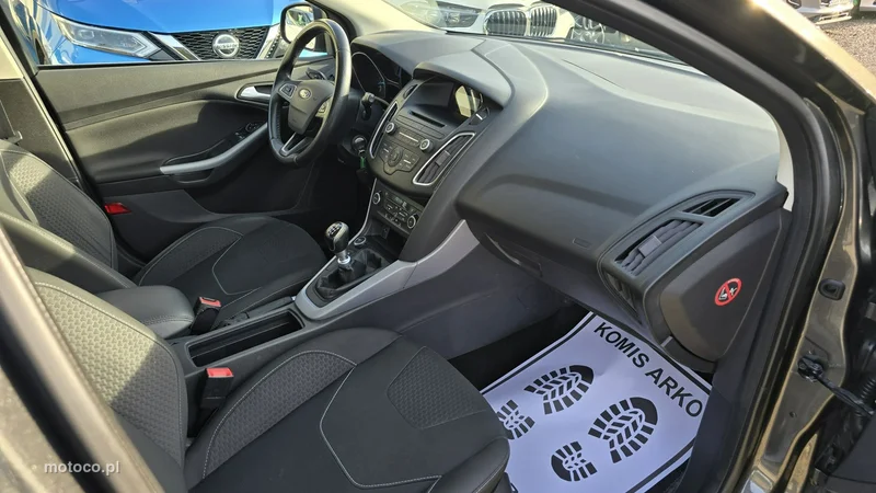 Ford Focus III 12