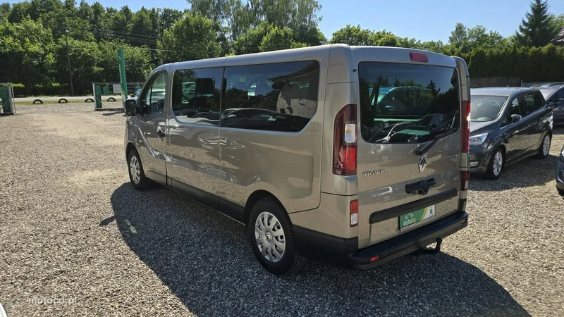 Renault Trafic III 2