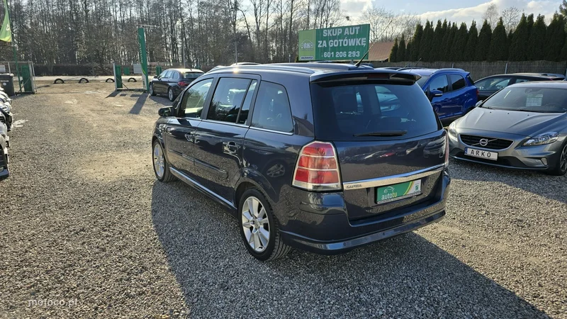 Opel Zafira B 2