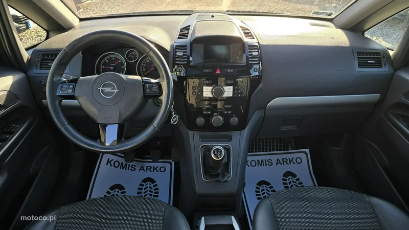 Opel Zafira B 11