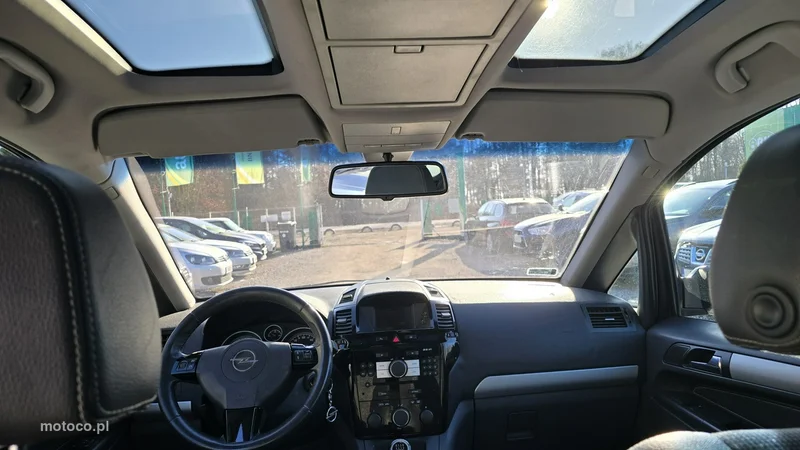 Opel Zafira B 13