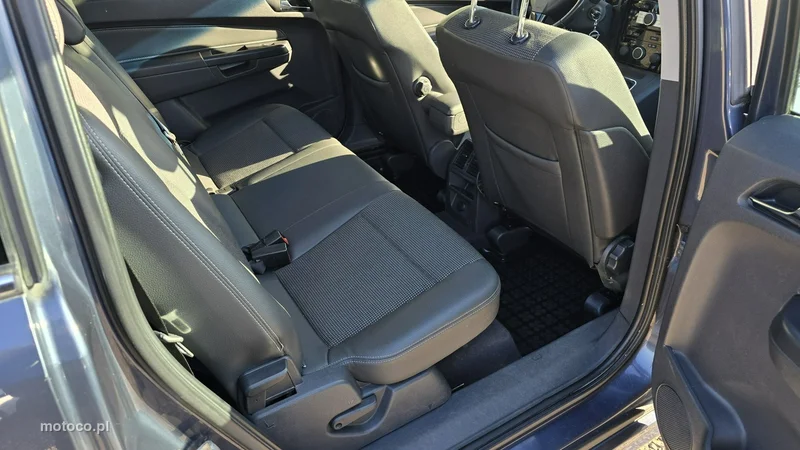 Opel Zafira B 15