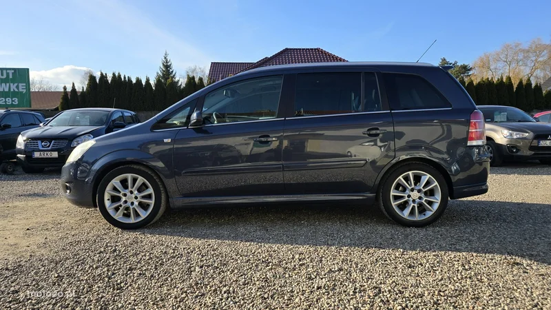 Opel Zafira B 5