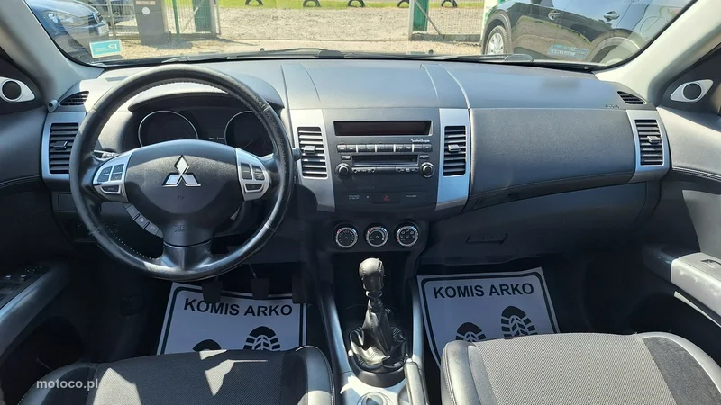 Mitsubishi Outlander 11