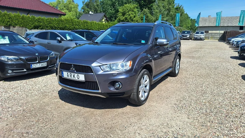 Mitsubishi Outlander 3