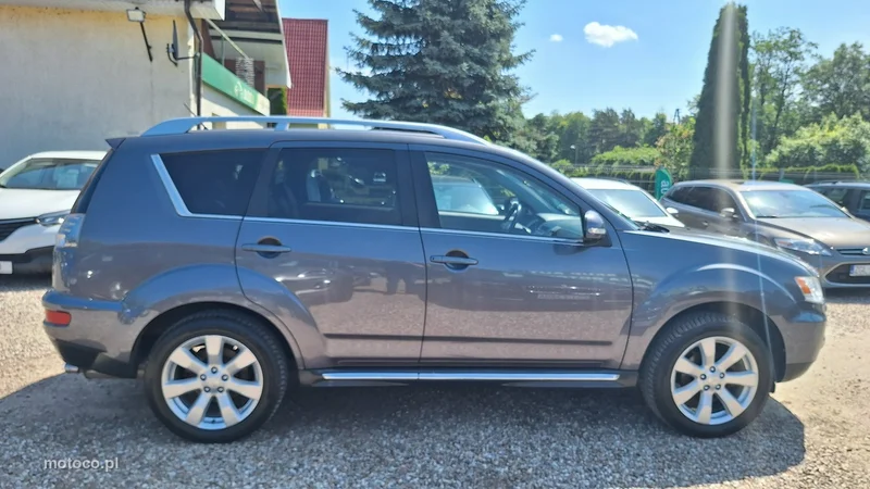 Mitsubishi Outlander 7