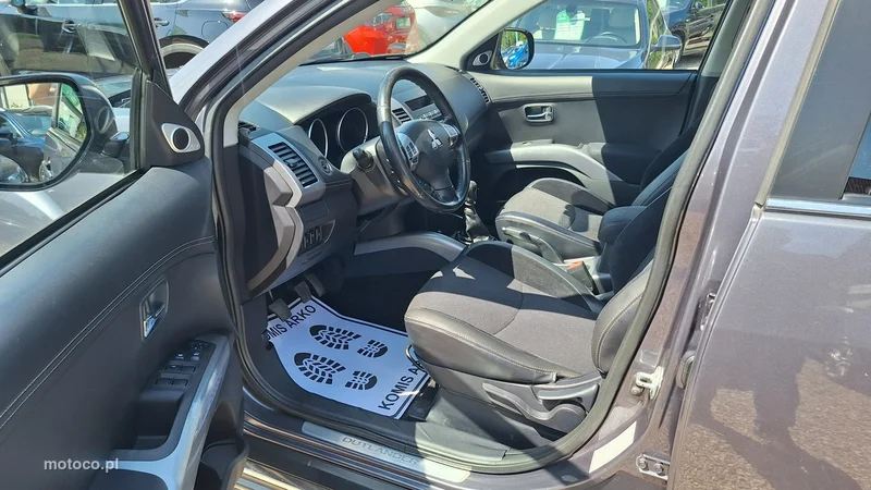 Mitsubishi Outlander 9