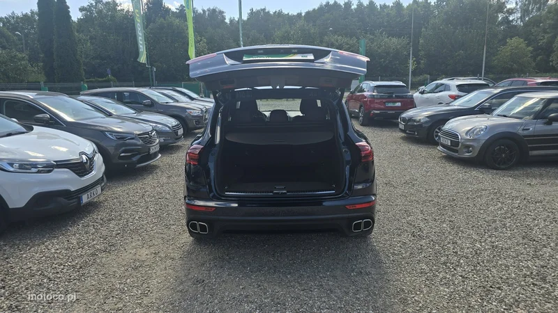 Porsche Cayenne 92A 13