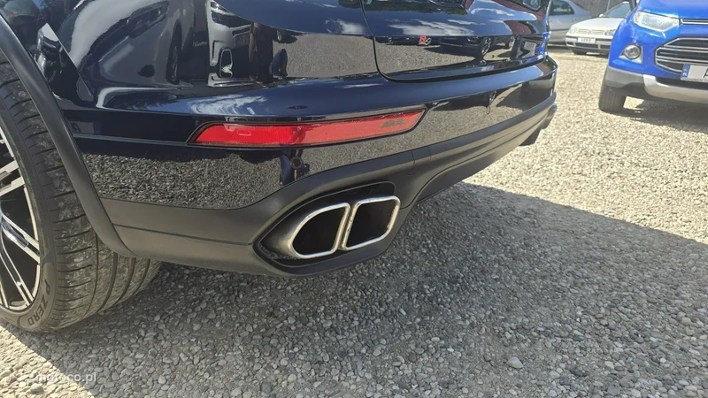 Porsche Cayenne 92A 17