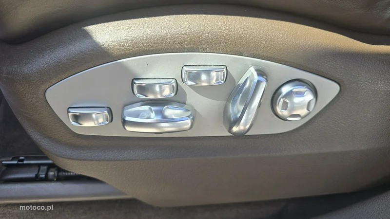 Porsche Cayenne 92A 23