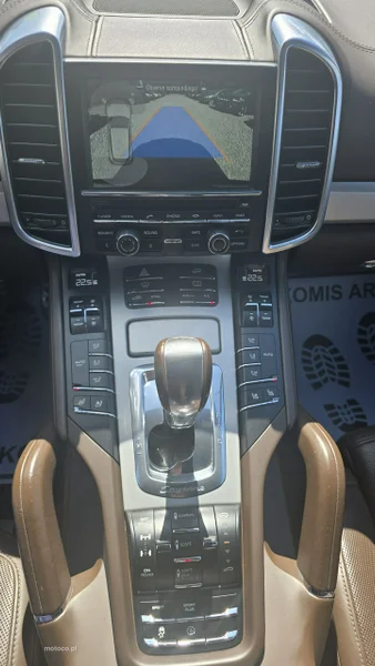 Porsche Cayenne 92A 26