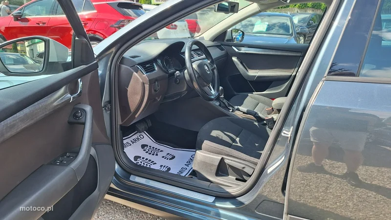 Skoda Octavia III 9