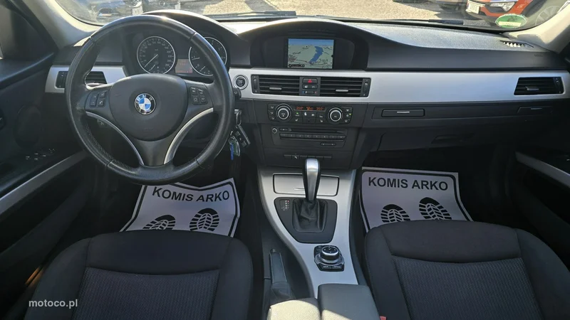 BMW Seria 3 E90 320 11