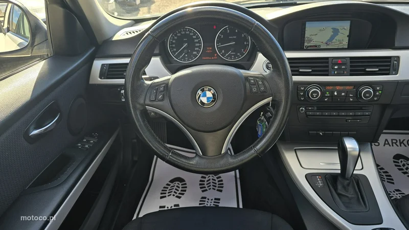 BMW Seria 3 E90 320 12