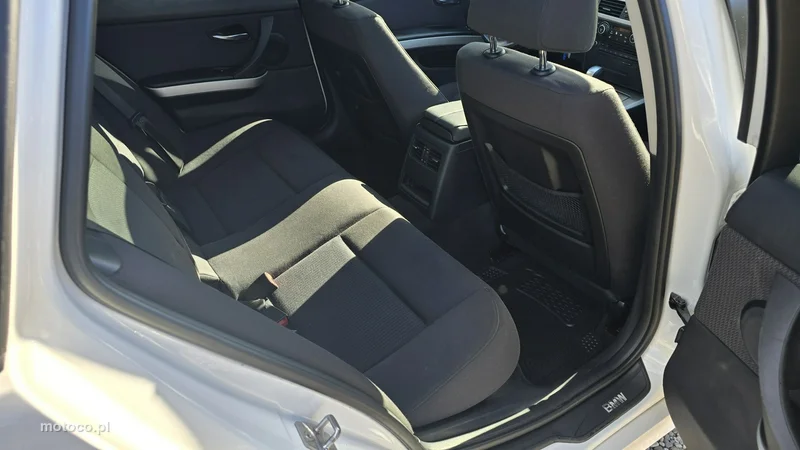 BMW Seria 3 E90 320 15