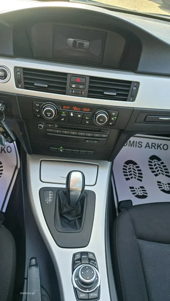 BMW Seria 3 E90 320 21