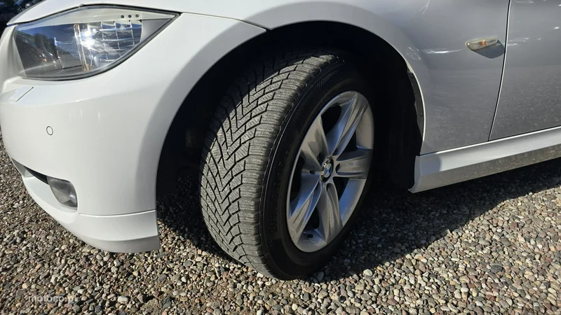 BMW Seria 3 E90 320 24
