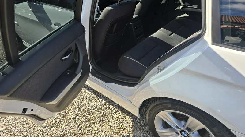 BMW Seria 3 E90 320 10