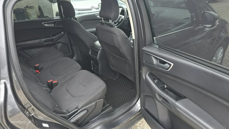 Ford S-Max II 13