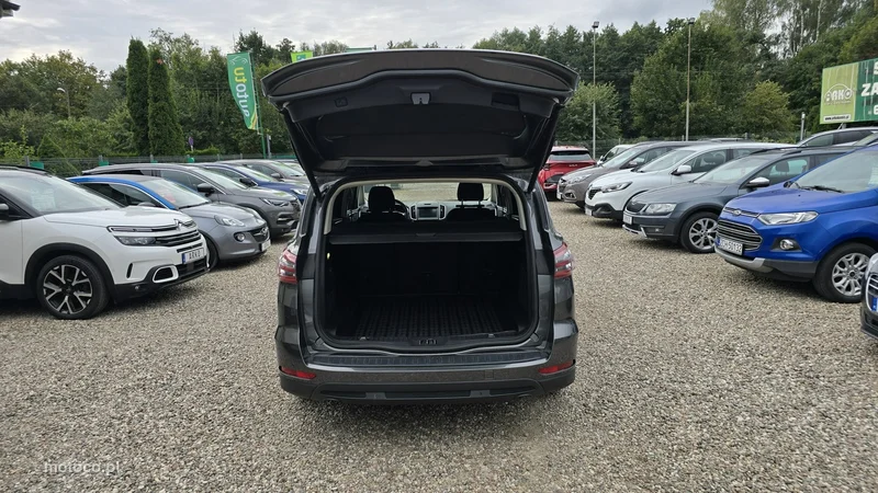 Ford S-Max II 14