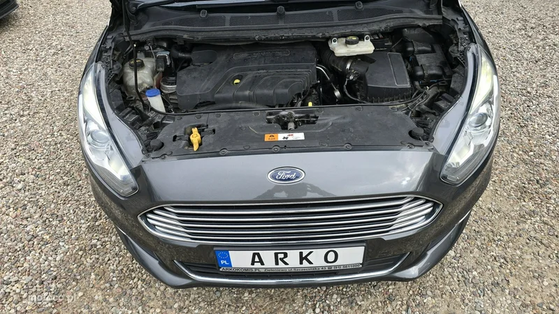 Ford S-Max II 15