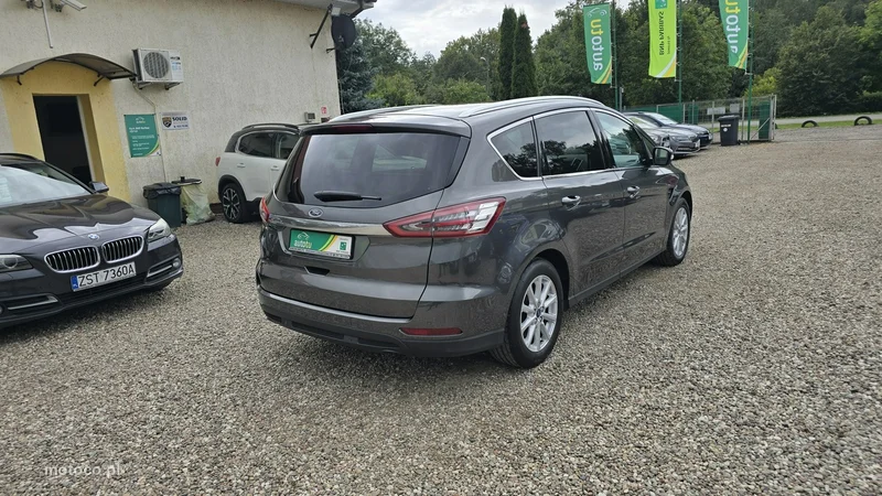 Ford S-Max II 4