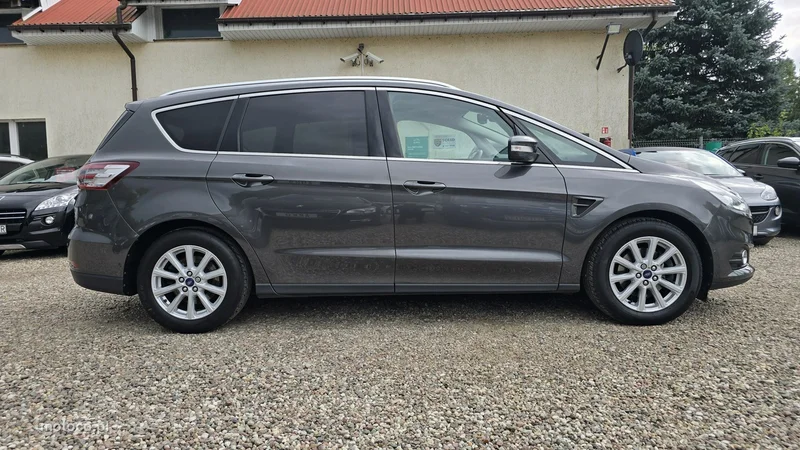 Ford S-Max II 7
