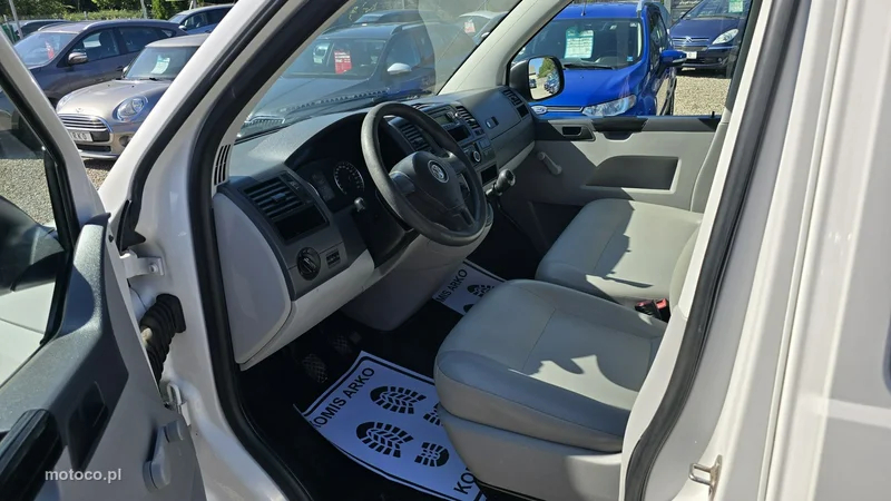 Volkswagen Transporter 9