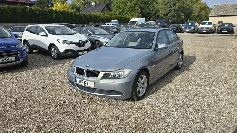 BMW Seria 3 E90 318 3