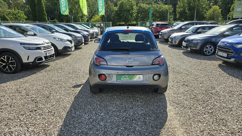 Opel Adam 8