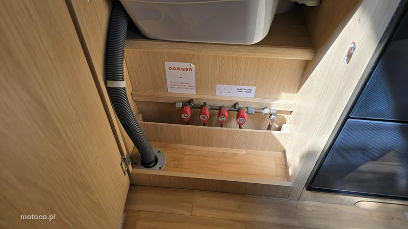 Coachman Pastiche 460/2 13