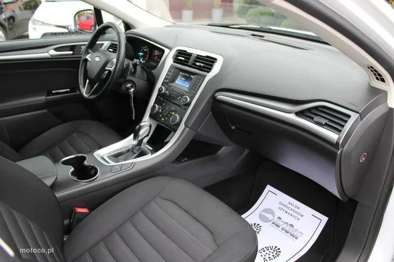 Ford Mondeo V 28