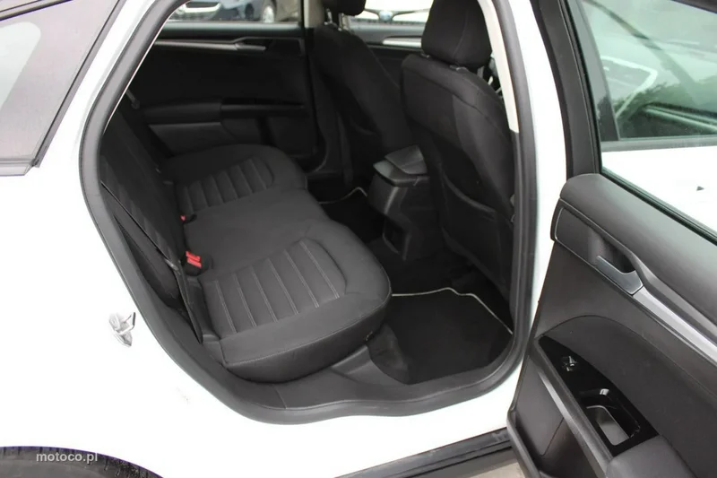 Ford Mondeo V 29
