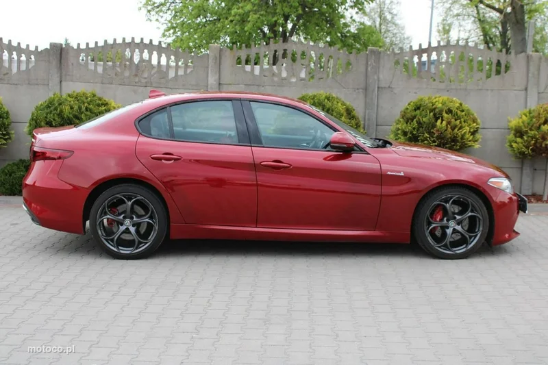 Alfa Romeo Giulia 11