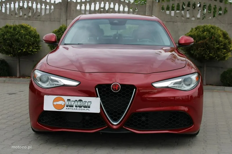 Alfa Romeo Giulia 17