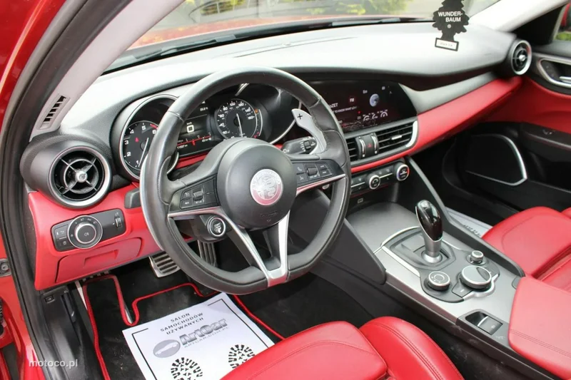 Alfa Romeo Giulia 21