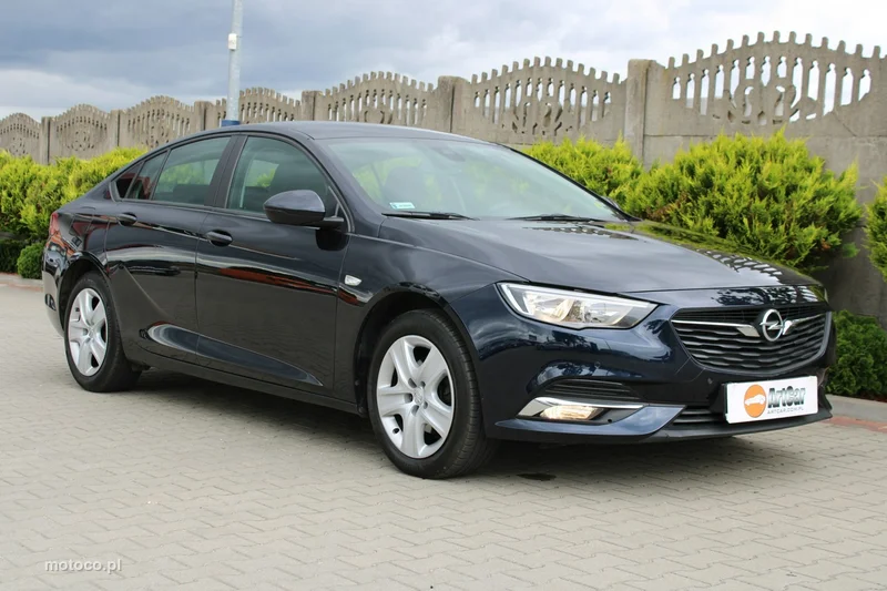 Opel Insignia B 11