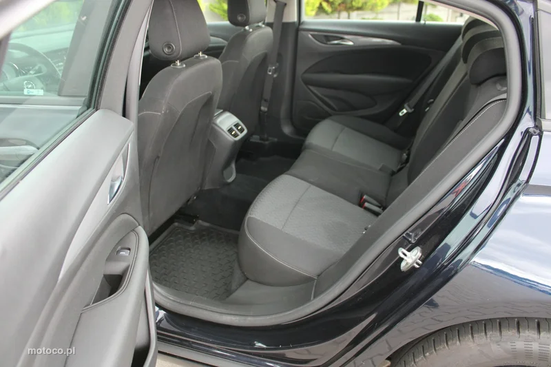 Opel Insignia B 28