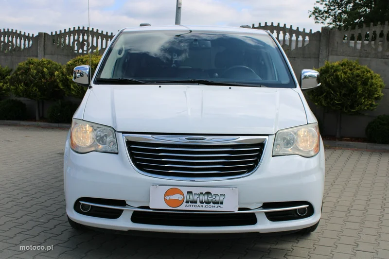 Chrysler Town & Country 45
