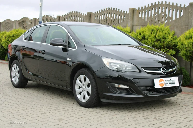 Opel Astra J 12