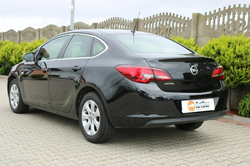 Opel Astra J 14