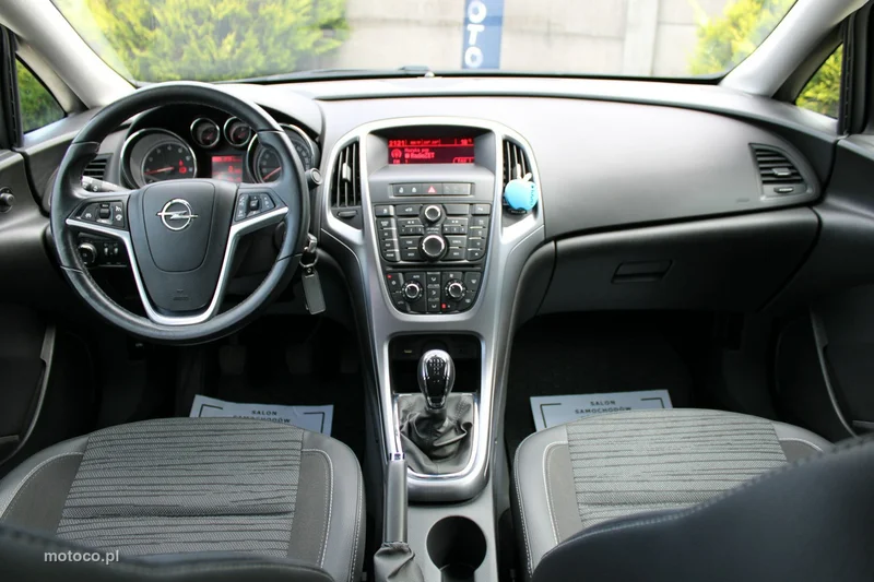 Opel Astra J 22