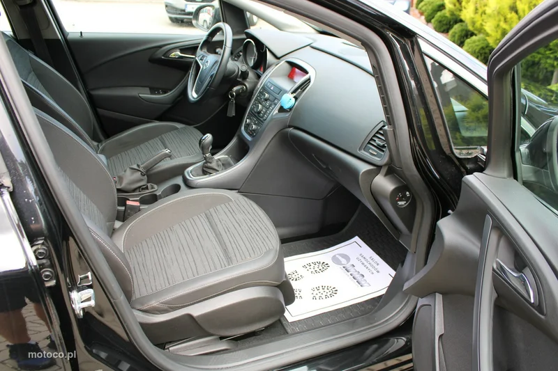 Opel Astra J 25