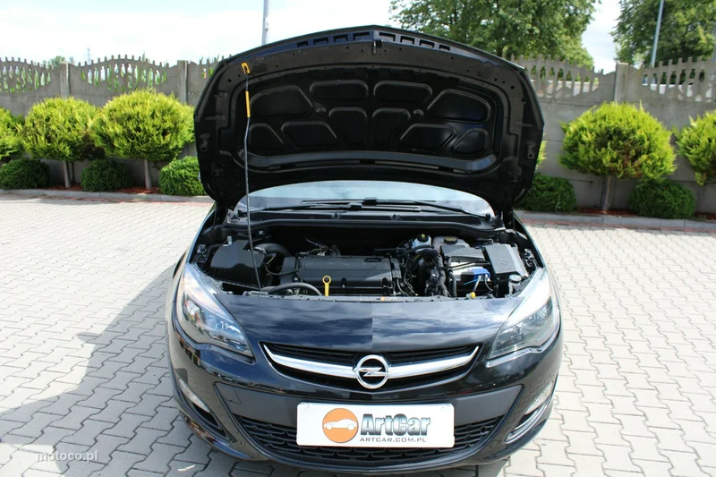 Opel Astra J 32